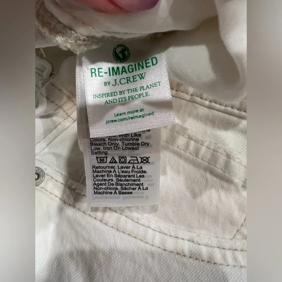 NWT - J crew
High rise straight 
Premium edition
Size 34
Waist 19”
Inseam 27” - Picture 10 of 10